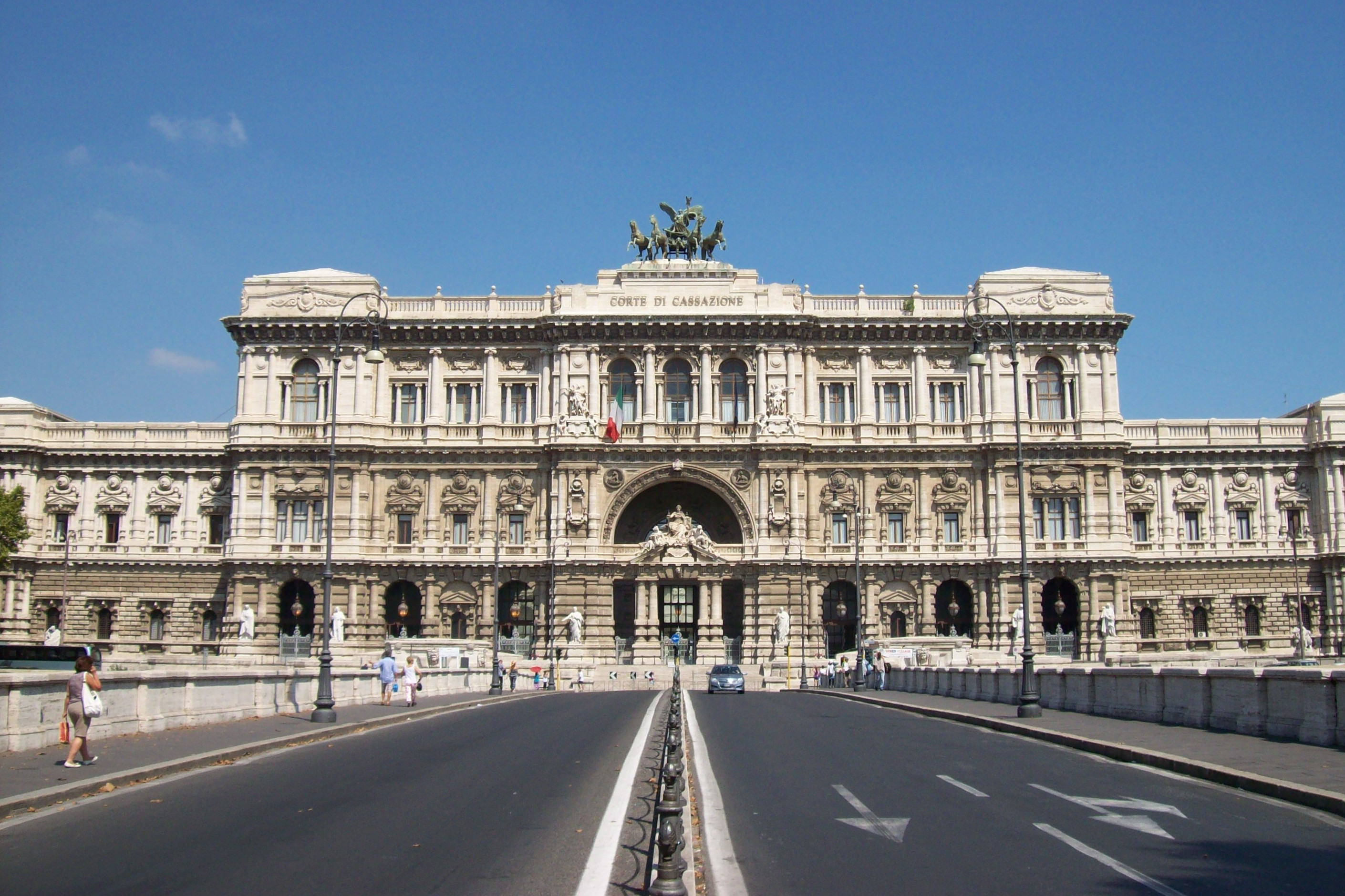 Roma_2011_08_07_Palazzo_di_Giustizia.jpg